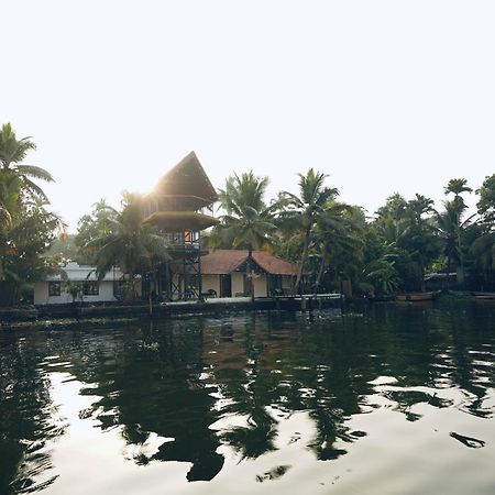 Appartement Tulsi Kayal Retreat à Champakulam Extérieur photo
