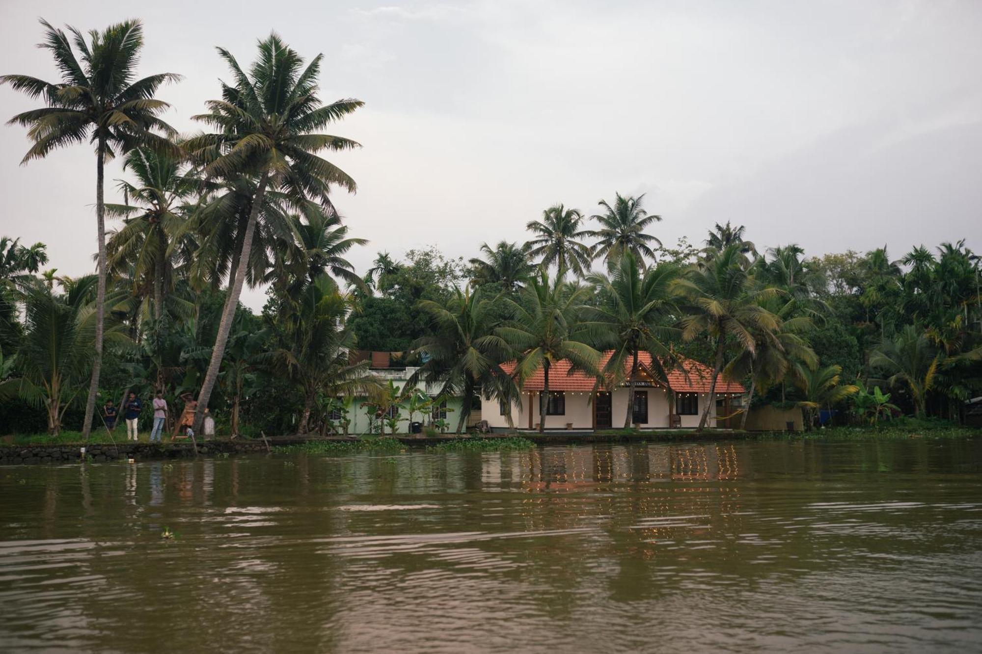 Appartement Tulsi Kayal Retreat à Champakulam Extérieur photo