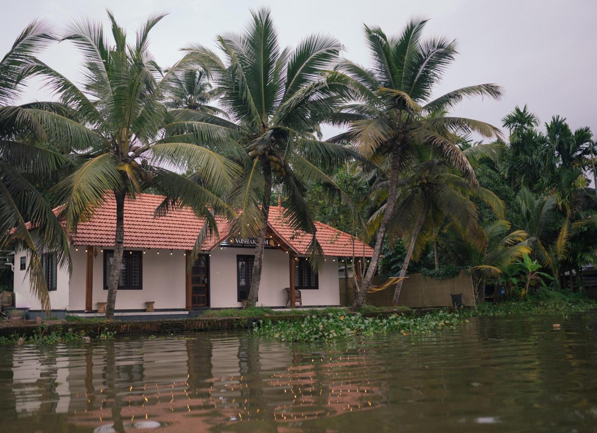Appartement Tulsi Kayal Retreat à Champakulam Extérieur photo