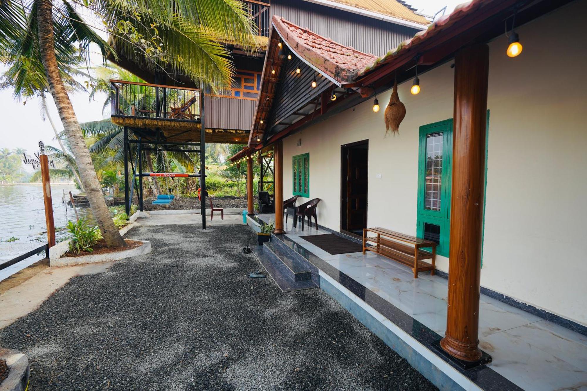 Appartement Tulsi Kayal Retreat à Champakulam Extérieur photo