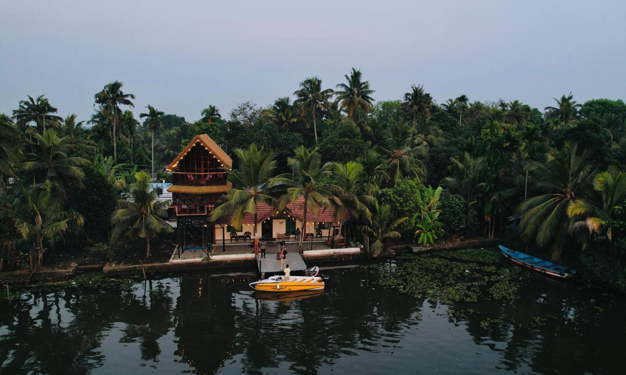 Appartement Tulsi Kayal Retreat à Champakulam Extérieur photo